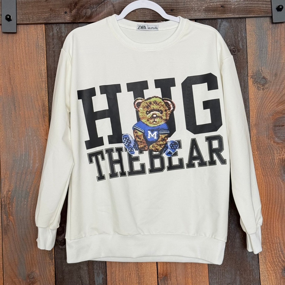 Zara Hug the Bear Graphic Sweatshirt White Crewneck Pullover Medium‎